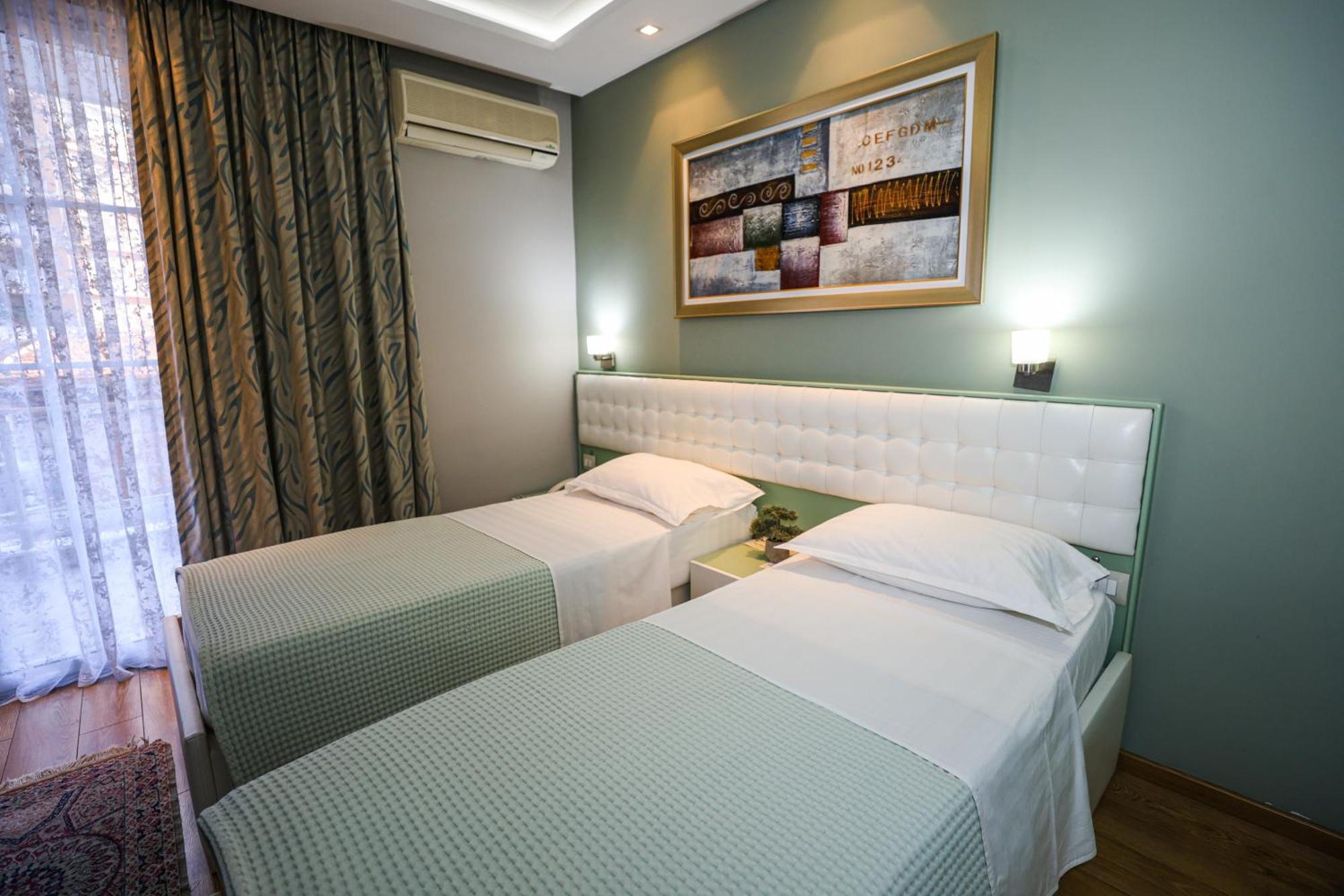 Hotel Vila Verde City Center Tirana Exteriör bild